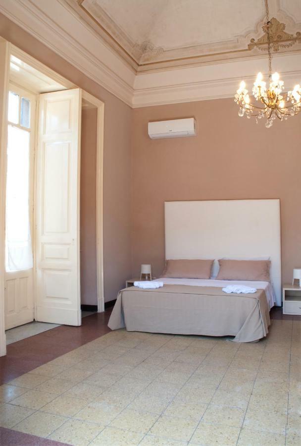 カターニア La Casa Di Isabella Bed & Breakfast エクステリア 写真